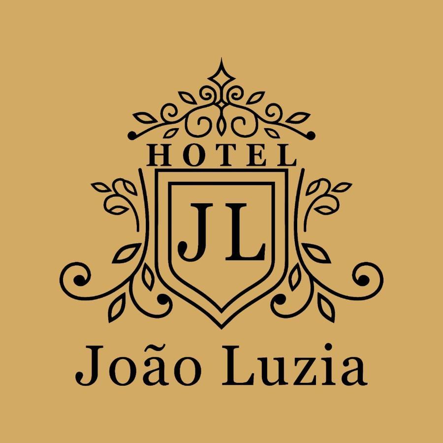 Villa Nova de Resende Hotel Joao Luzia מראה חיצוני תמונה